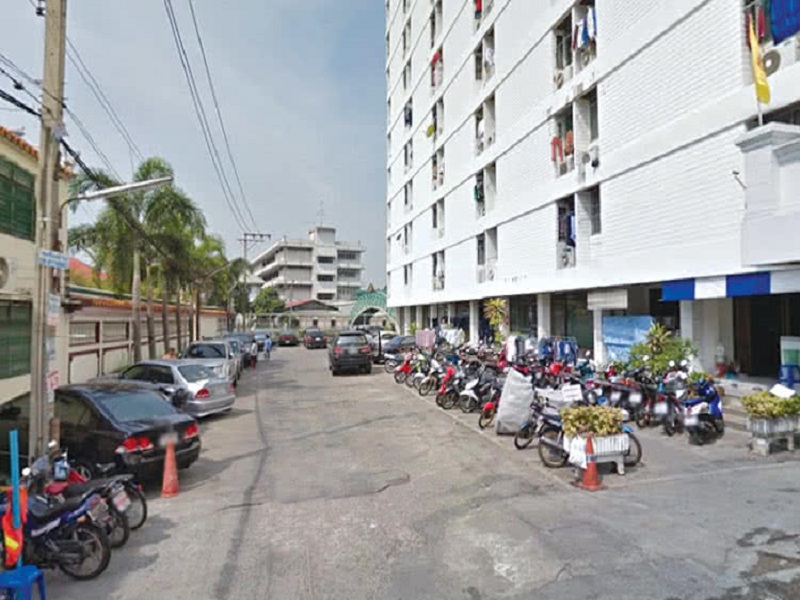 Eua-Amornsuk-Condo-Ramkhamhaeng