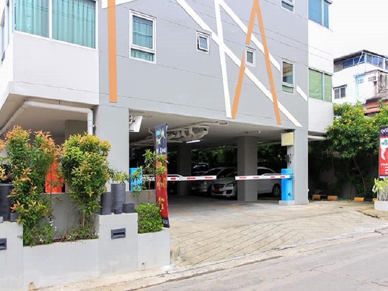 Lutino-Condominium-Tiwanon