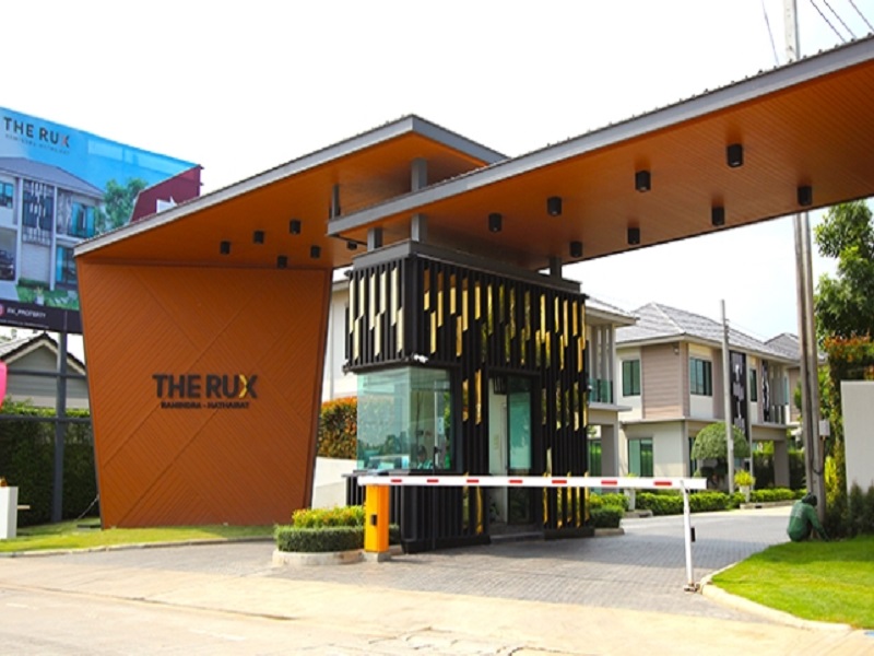 The-Rux-Ramindra-Hathairat