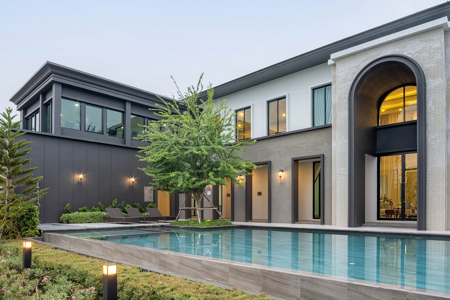 Baan-Britania-Khukhot-Station