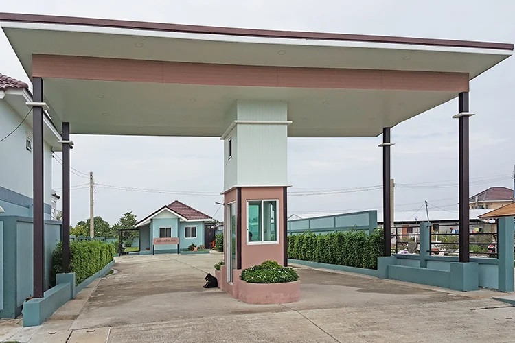 Ratirat-Ladpraduk-Kraisorn-School