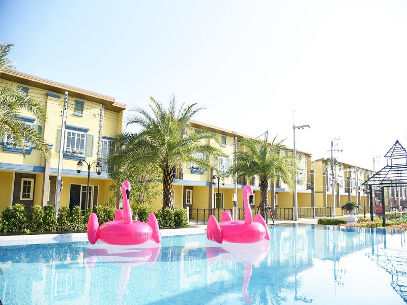 Golden-Town-Phaholyothin-Lumlukka