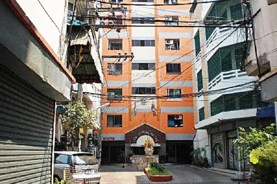 Rommaneeya-Condo-Town