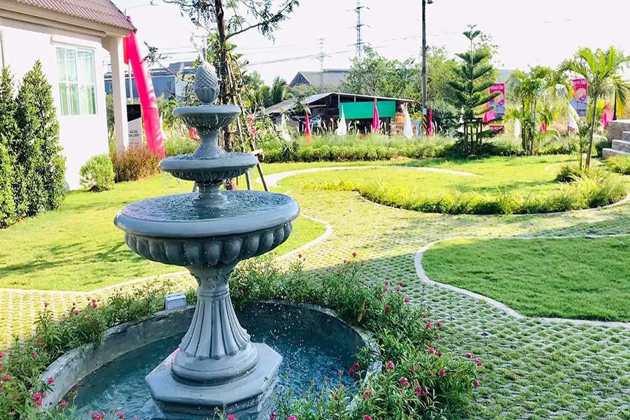 Flora-Home-Bueang-Sriracha