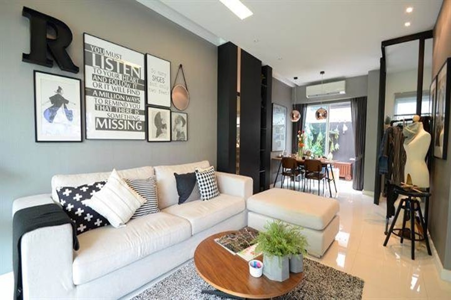 Blesstown-Srisaman-Tivanon